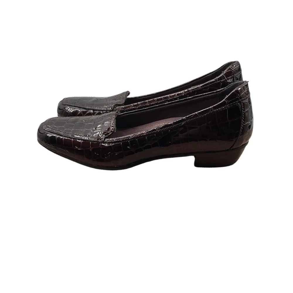 Clarks everyday loafers